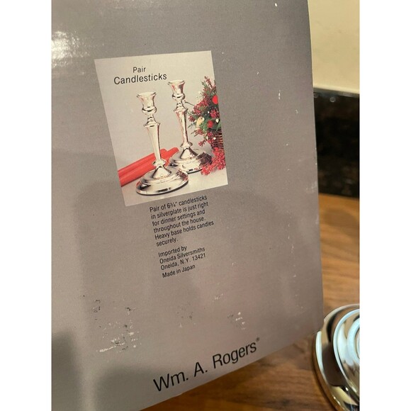 Wm A Rogers: 2 Silver Plated Candle Holders - Picture 3 of 9